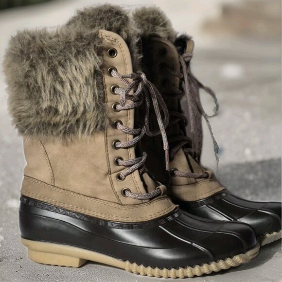 Etc! Faux Fur Snow Winter Boot Quilted Leather Lace-Up Boots Women's Size 7/8 - Picture 3 of 7